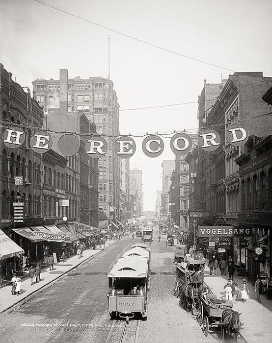 Madison Street in Chicago looking east from Wells in 1900
