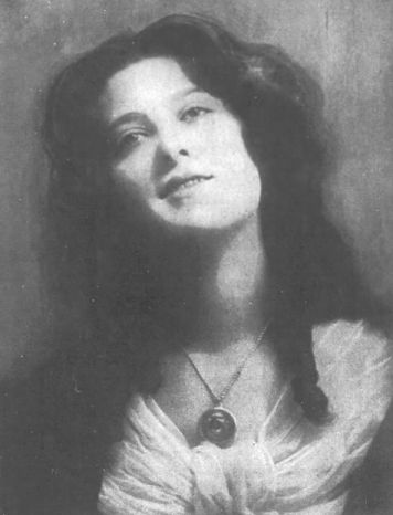 Vaudeville actress Pauline Thorne